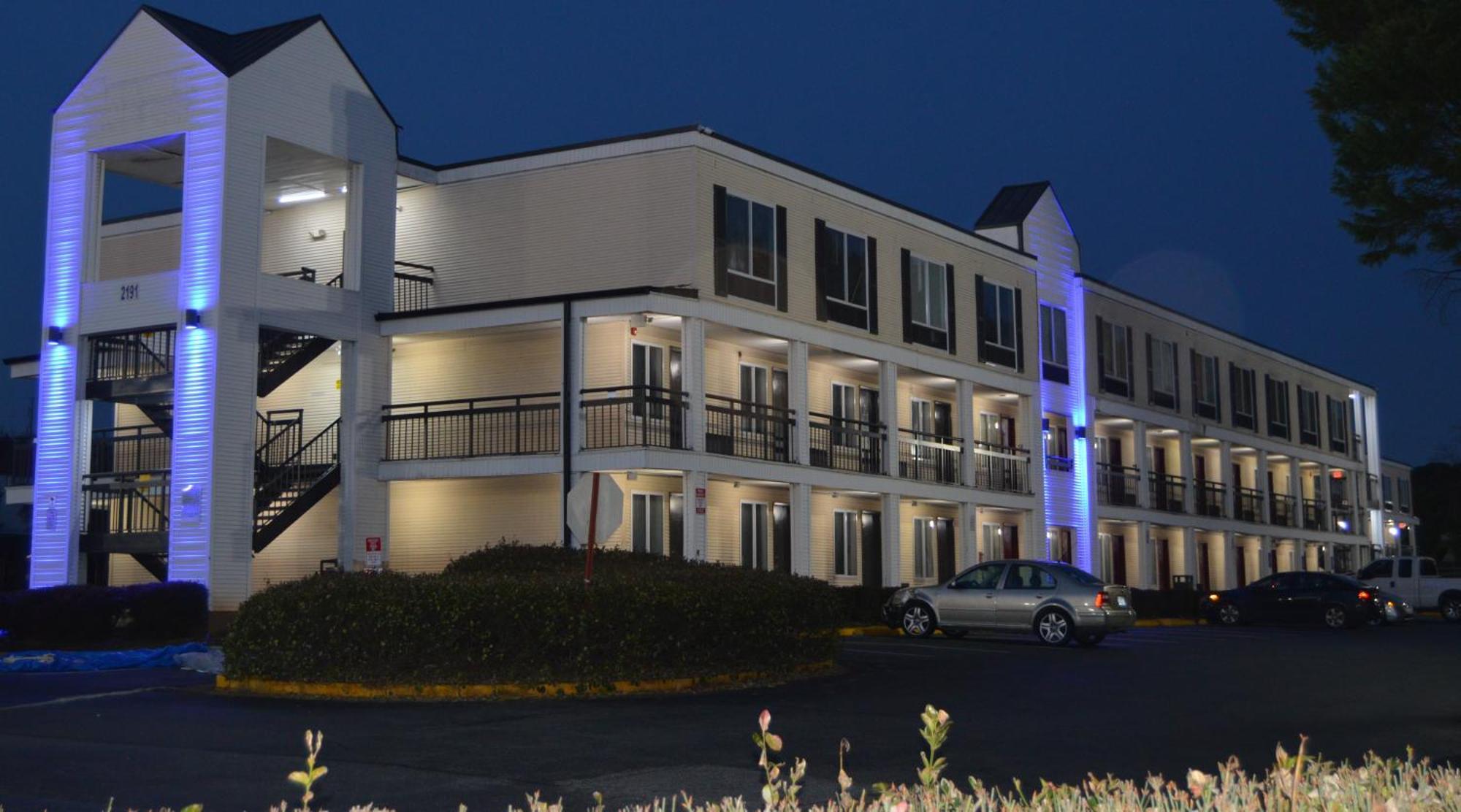 Days Inn By Wyndham Marietta-Atlanta-Delk Road Bagian luar foto